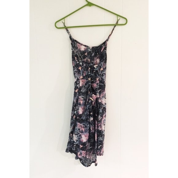 Insight Open Back Mini Dress + Criss-Cross Straps - Picture 2 of 4